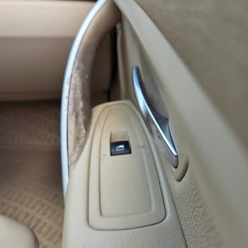 BMW Araçta Kapı Tutamakları Ve Plastik Parçalarda Kronik Sorun