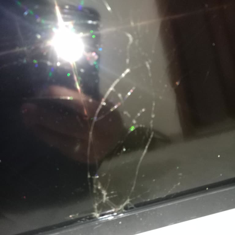 Kırık Teslim Edilen Televizyonun İadesi Reddedildi, Mağduriyetim Giderilmiyor