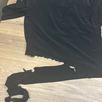 İlk Yıkamada Parçalanan Bluz İçin Ücret İadesi Talebim Reddedildi