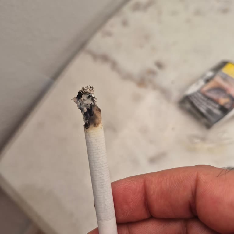 Parliament Night Blue Sigara Paketlerinde Sürekli Kalite Sorunu