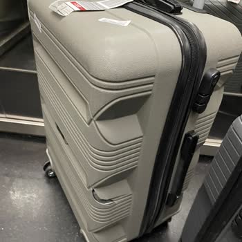 Valizim Uçuş Sonrası Kırıldı, Mağduriyetimin Giderilmesini İstiyorum