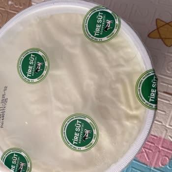 Tire Süt Yoğurttan Kıl Çıkması Nedeniyle Bebek Beslenmesinde Hayal Kırıklığı