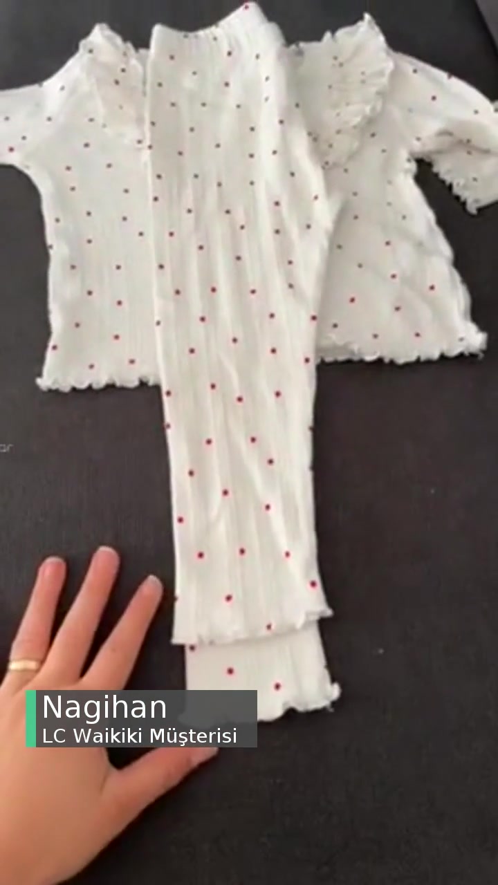 LCW Bir Ayağı Uzun Tayt Gönderdi videonun kapak resmi