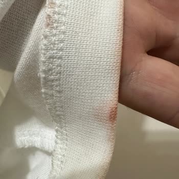 Parfüm Kıyafetlerimde Leke Bırakıyor, İade Talebime Dönüş Yapılmadı