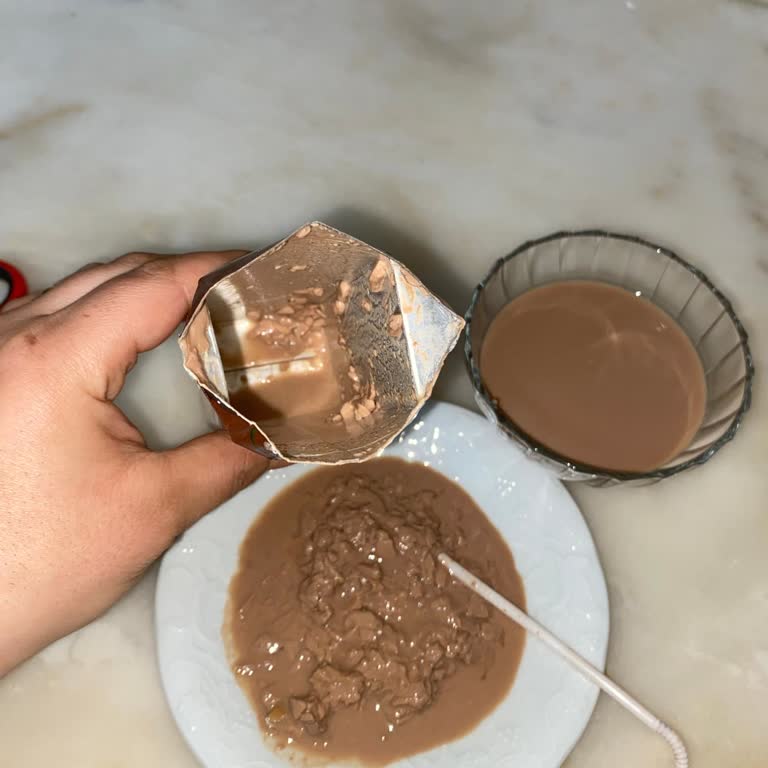 A101 Son Kullanma Tarihi Geçmemiş Sütün Bozuk Çıkması Ve Ürün Kalitesine Dair Endişe!