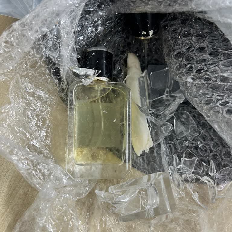 Kargomun Parçalanmış Olarak Teslim Edilmesi Ve Ücret İadesi Talebim