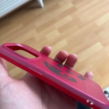 Aldığım İphone 15 Pro Kılıfında Renk Uyumsuzluğu Ve Baskı Hatası