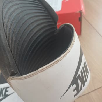 Aldığım Nike Terlik 10 Günde Yırtıldı, İade Talebim Reddedildi