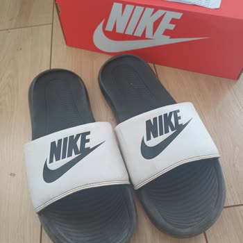 Aldığım Nike Terlik 10 Günde Yırtıldı, İade Talebim Reddedildi