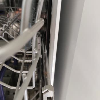 Beko BM 4014 Bulaşık Makinesinde Kısa Sürede Paslanma Sorunu Ve Ücretsiz Parça Değişim Talebi