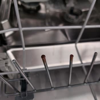 Beko BM 4014 Bulaşık Makinesinde Kısa Sürede Paslanma Sorunu Ve Ücretsiz Parça Değişim Talebi