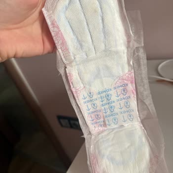 A101den Alınan Kotex Pedde Leke Çıktı Fişim Yok Para İadesi İstiyorum