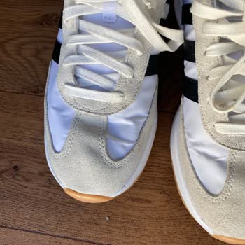 Sporthink Yeni Alınan Adidas Ayakkabıda Hata, Mağaza Sorumluluktan Kaçıyor!