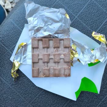 Aldığım Ülker Antep Fıstıklı Çikolata Bozuk Çıktı Ücret İadesi İstiyorum