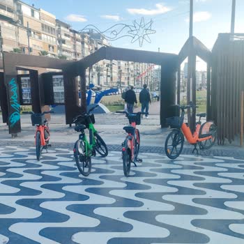 Scooterlar Yaya Geçişini Engelliyor, Çözüm Bekliyorum