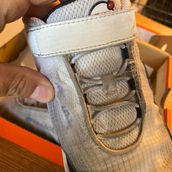 Kısa Sürede Yırtılan Nike Air Max Ve Olumsuz İnceleme Sonucu Hayal Kırıklığı Yarattı