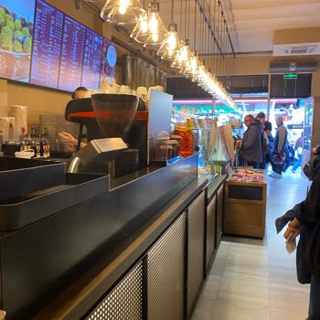 Kadıköy Kahve Dünyası'nda Yetersiz Personel Müşteri Ve Çalışanları Mağdur Ediyor