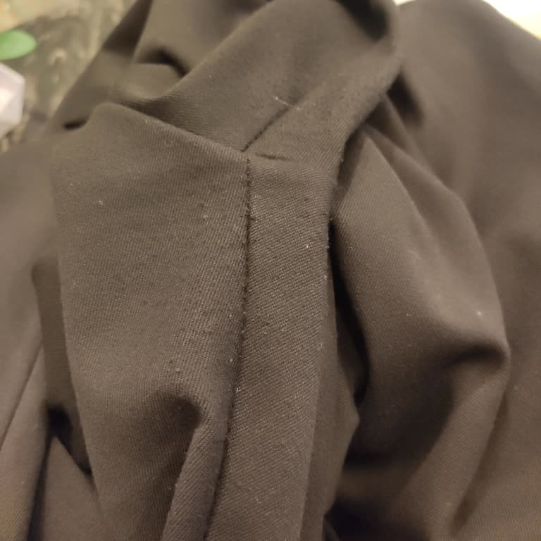 Seçil Mağazasından Alınan Pantolonlarda İlk Giyimde Yoğun Tüylenme Sorunu Yaşadım