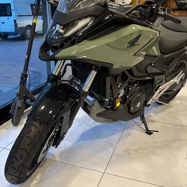 Honda Motosiklet Satın Aldığım Motosikletin Plakası 4 Aydır Teslim Edilmedi