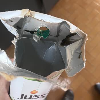 Juss Meyve Sularında Küf Ve Bozuk Tat Müşteri Hizmetlerinden Yetersiz Dönüş