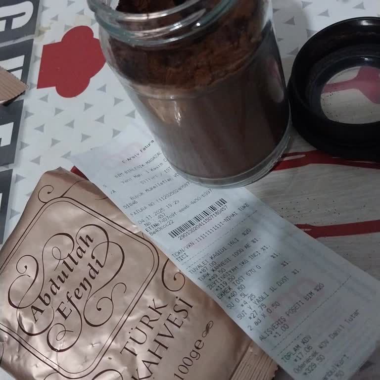 Abdullah Efendi Aldığım Türk Kahvesinden Zehir Gibi Ağır Bir Koku Çıktı