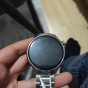 Satıcıdan Farklı Ve Orijinal Olmayan Saat Gönderimi