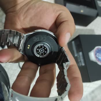 Satıcıdan Farklı Ve Orijinal Olmayan Saat Gönderimi