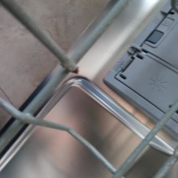 Bosch Bulaşık Makinesi Sepetlerinde Erken Paslanma Ve Çözüm Talebi