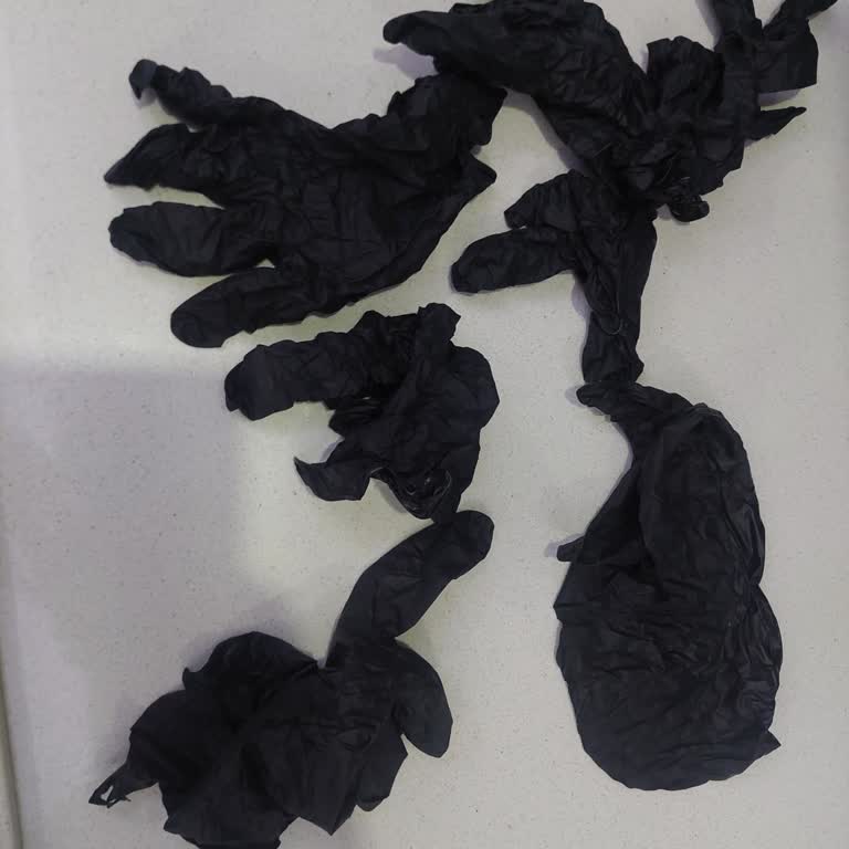 Aldığım Nitril Eldivenler Defolu Ve Kolayca Yırtılıyor