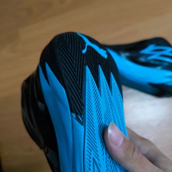 Yeni Alınan Puma Ayakkabıda Üretim Hatalı Boyanma Sorunu