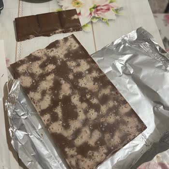 Son Kullanma Tarihine Rağmen Küflü Çikolata Şoku