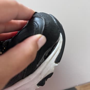 Garanti Kapsamında Deforme Olan Ayakkabının İadesi Red Edildi, Şeffaf Bilgilendirme Sağlanmadı