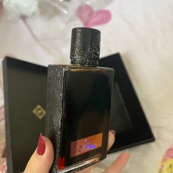 Buse Parfümeri Aldığım Parfüm Sahte Ve Hasarlı Çıktı Satıcıdan Hiçbir Destek Alamadım