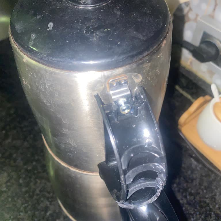 Sinbo Çay Makinesi Üst Hazne Sapı Sürekli Kırılıyor, Yedek Parça Bulunamıyor