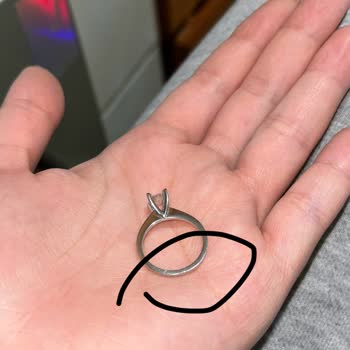 Kısa Sürede Deforme Olan Tektaş Yüzüğüm İçin Acil Çözüm Bekliyorum