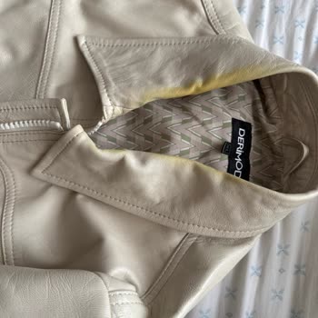 Yeni Aldığım Deri Ceket Hemen Sarardı, Param Çöpe Gitti