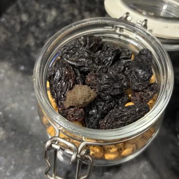 Aldığım Kuru Üzüm Paketinden Sünger Çıktı, Gıda Güvenliği Endişesi Yaşıyorum