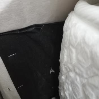 Teslimat Sonrası Hasarlı Yatak Odası Takımı Ve Çözüm Sunmayan Mağaza
