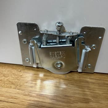 310 Bin Tl Ödeyip Aldığım Gardırobun Kapağı Montaj Hatasıyla Kullanılamaz Hale Geldi