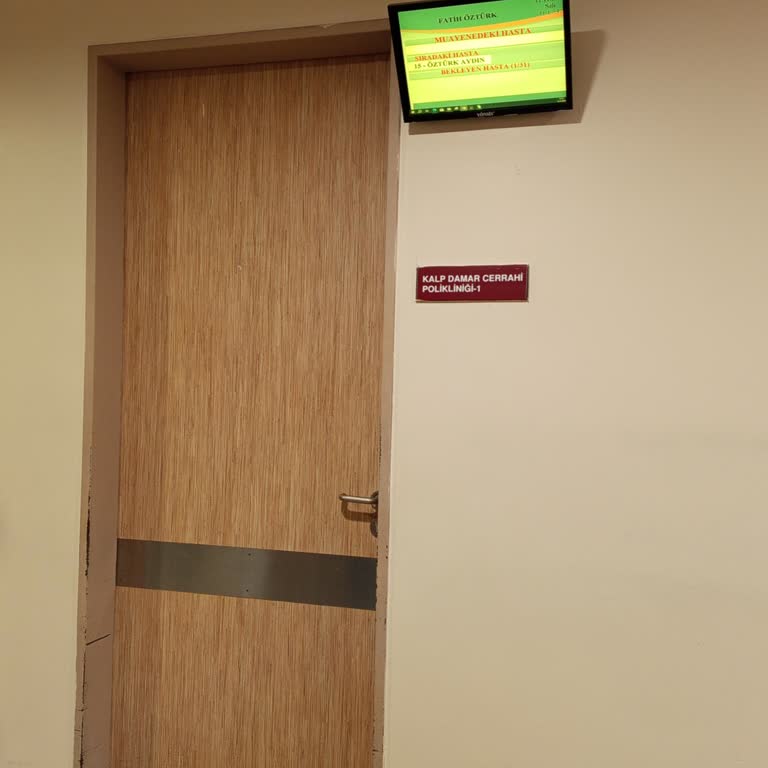 Randevu Saatine Uyulmaması Nedeniyle Mağduriyet Ve Uzun Bekleme Süresi