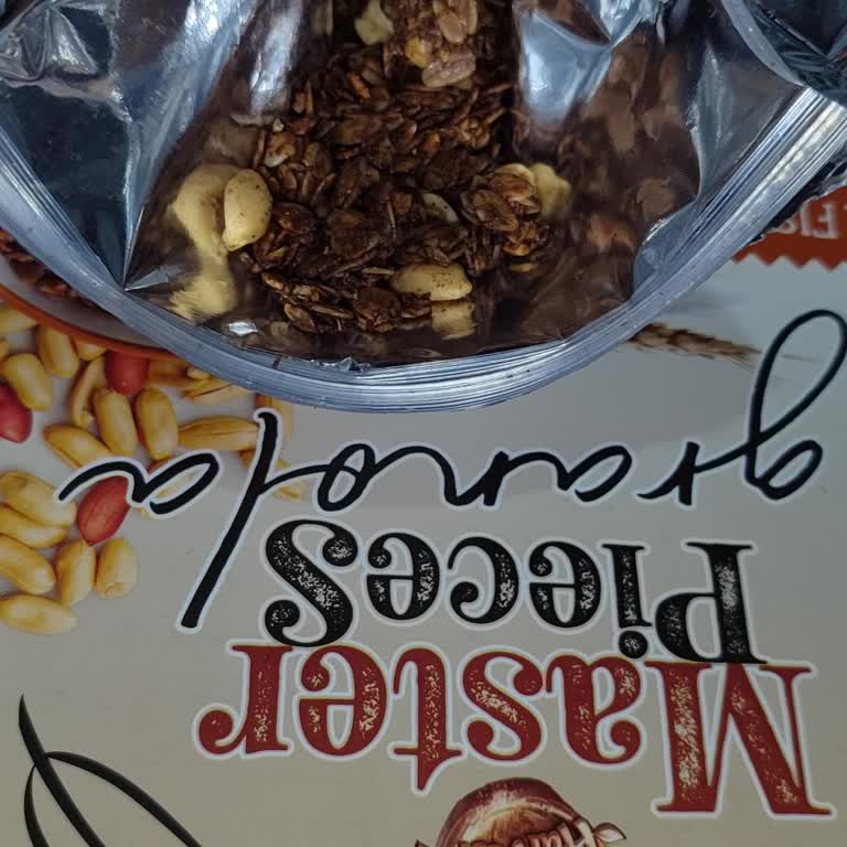 Aşırı Fırınlanmış Granola Yoğurdun Tadını Ve Rengini Bozdu