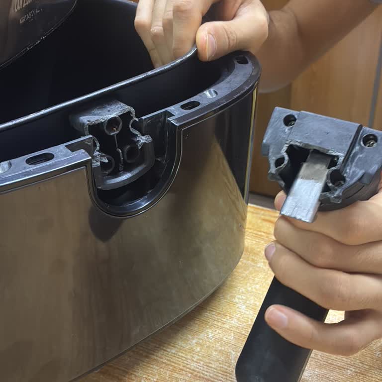 Garanti Kapsamında Olmasına Rağmen Yüksek Ücret Talebi Ve Parça Değişim Sorunu