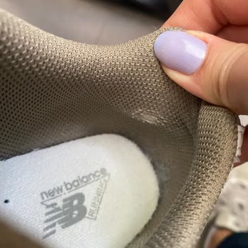 Kısa Sürede Deforme Olan Ayakkabıya Ve İletişimsizliğe Çözüm Bekliyorum