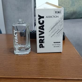 Boş Ve Eksik Parfüm Şişesi, Mağazadan Çözüm Bekliyorum