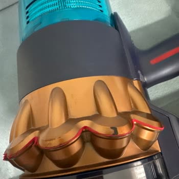 Dyson Süpürge Aksesuarı Kırıldı, 8 Aydır Çözüm Sunulmuyor Ve Üründe Soyulmalar Var