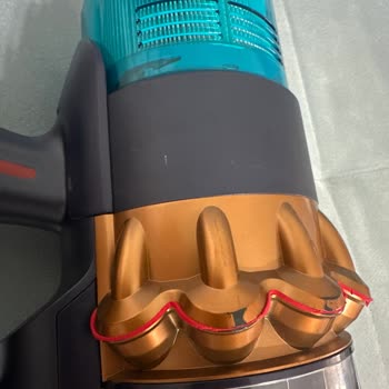 Dyson Süpürge Aksesuarı Kırıldı, 8 Aydır Çözüm Sunulmuyor Ve Üründe Soyulmalar Var