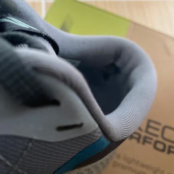 Az Kullanılmış Ayakkabıda Deformasyon Ve Müşteri Hizmetlerinde Olumsuz Yaklaşım