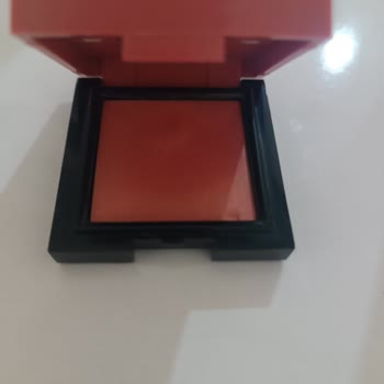 Aldığım Pastel Allıklardan Biri Kırık Çıktı Diğeri İse Neredeyse Hiç Renk Vermiyor