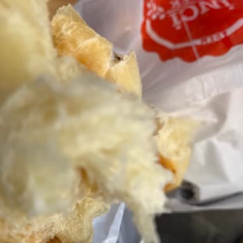 Aldığım Poğaçadan Böcek Çıktı, Hijyen Ve İlgi Yok