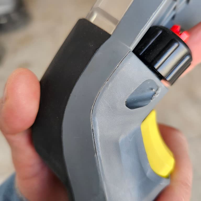 Yetkili Servisten Kırık Parça Ve İlgisiz Yaklaşım Nedeniyle Mağduriyet